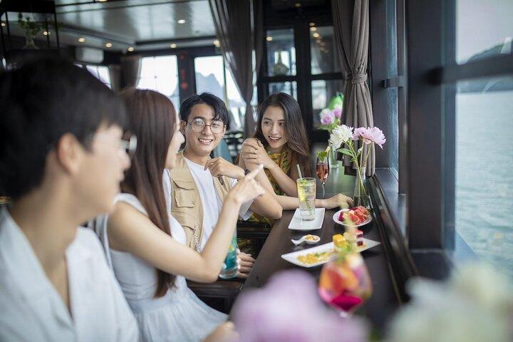 Dragon Legend Cruises 2Days/1Night 5 Star すべて込み