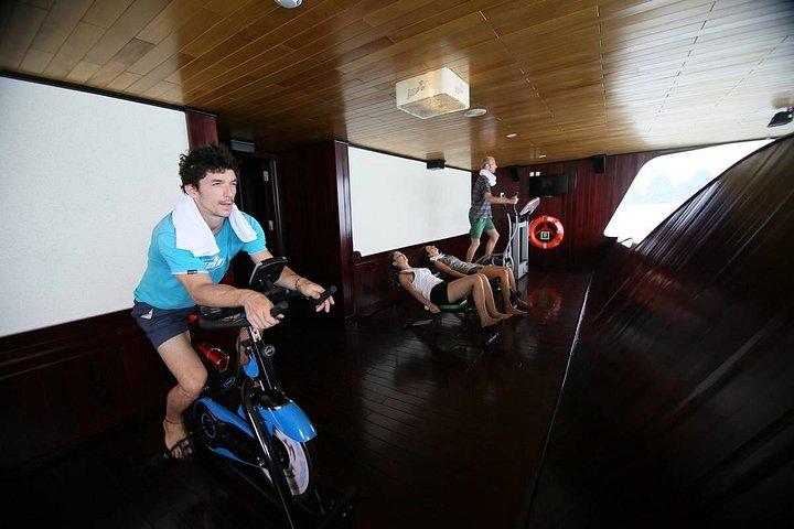 Dragon Legend Cruises 2Days/1Night 5 Star すべて込み