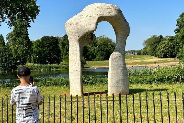 ロンドン・ヴィクトリア＆アルバート博物館とケンジントン庭園ツアー
