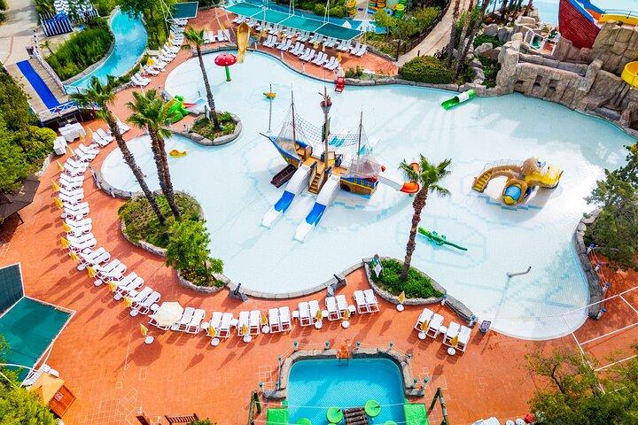 Aqua Fantasy Waterpark Skip-the-Line Bilhetes