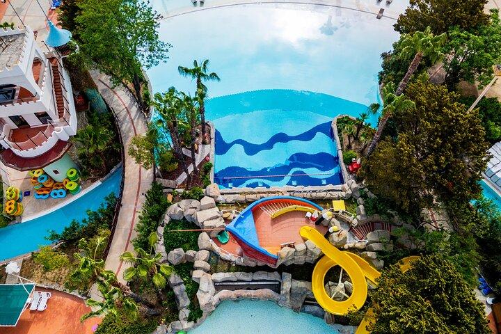Aqua Fantasy Waterpark Skip-the-Line Bilhetes