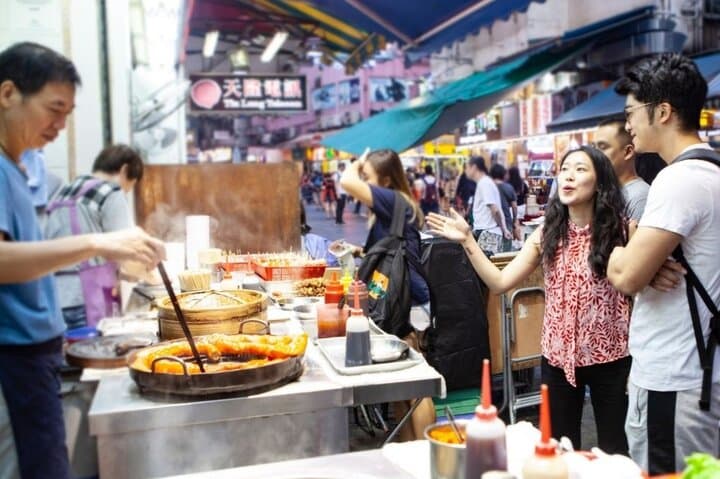 Hong Kong Private & Personalized Food Tour with a Local