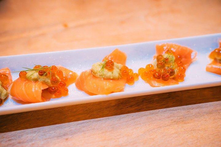 京都： 祇園ご当地グルメツアー（全15品試食）