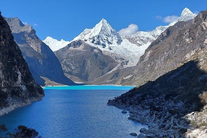 Visita alla Laguna Parón Natura e paesaggi andini