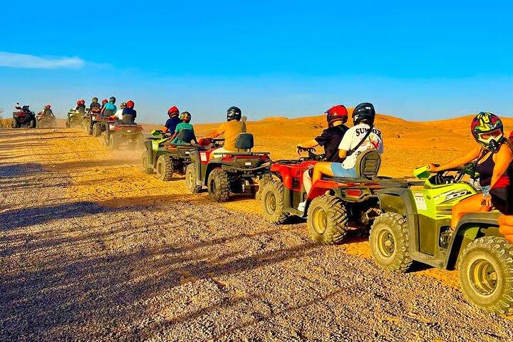 Marrakech : All-In-ONE Agafay QUAD, DINNER, SHOW & TRANSPORT.