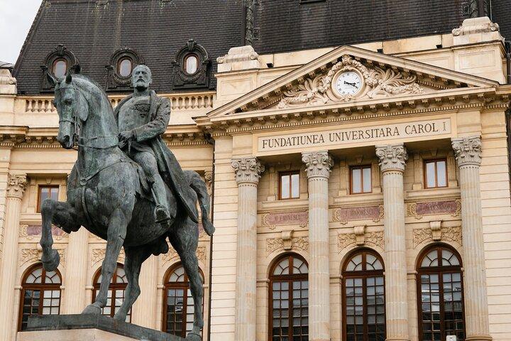 Lokal mat och historisk rundtur i Bukarest med lokal matälskare
