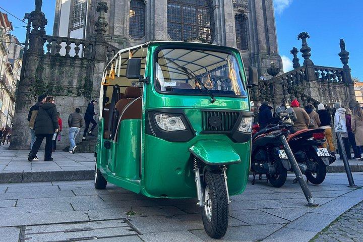 ポルトプライベート電動トゥクトゥク：35分、1時間05分、または1時間40分