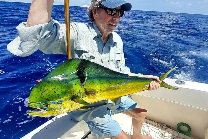 Excursão privada de pesca no mar profundo em Isla Mujeres e Cancún