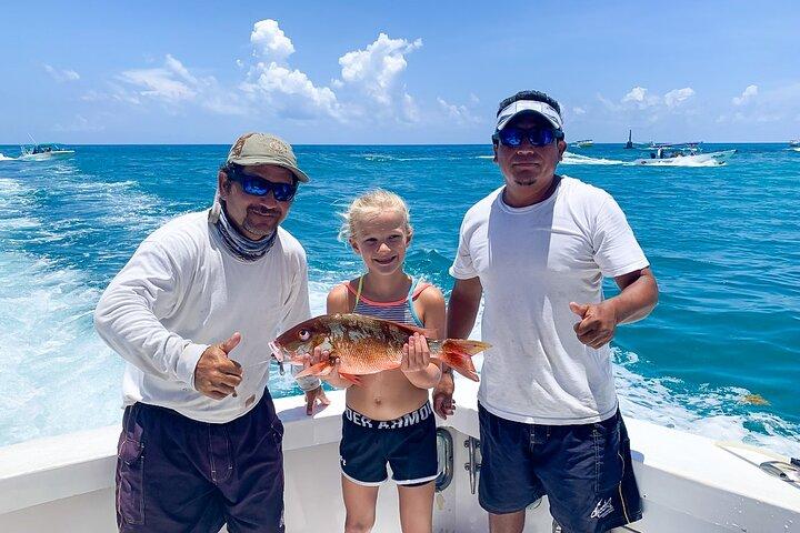 Excursão privada de pesca no mar profundo em Isla Mujeres e Cancún