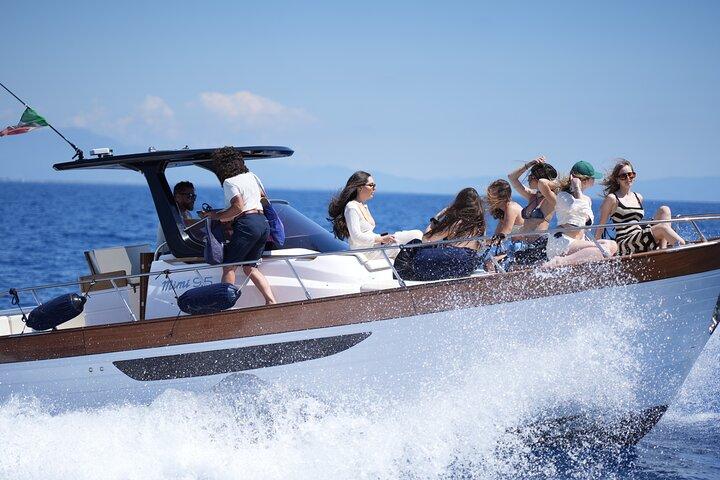 Oplev Amalfikystens magi fra havet: Maiori og Amalfi til Positano
