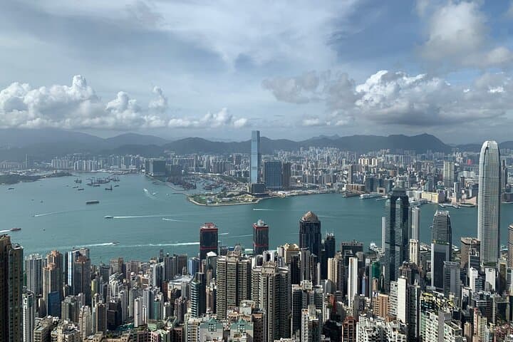 Hong Kong Highlights: Peak Tram, Star Ferry & Markets Day Tour