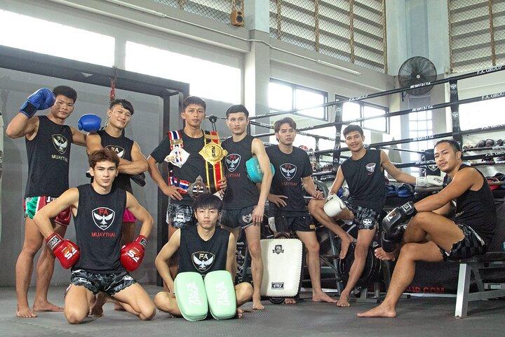 2 Uur Muay Thai Training Ervaring met Vechters in Bangkok