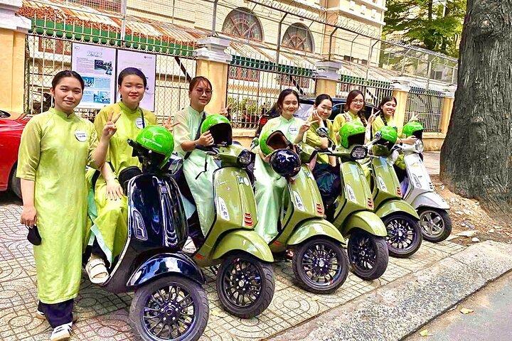 Saigon: Tour di 2 ore delle attrazioni della città | Opt: Ao Dai Riders
