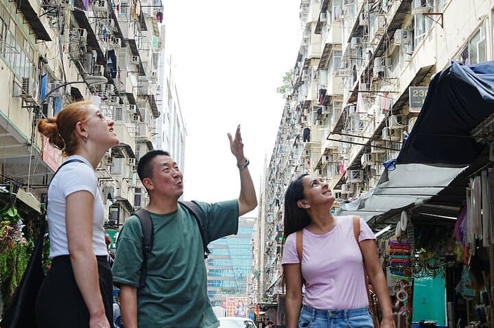 Hong Kong Layover Tour Private & Personalized with Local Guide
