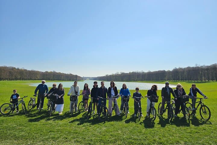 Versailles Golfcart & Bike Guided Tour: Gardens Hamlet Fountains