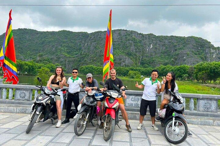 Von Hanoi: Ninh Binh Motorrad Tagestour durch natürliche Schönheit