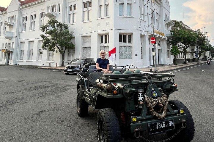 Tour della città di Surabaya Giro in jeep della città vecchia e siti iconici