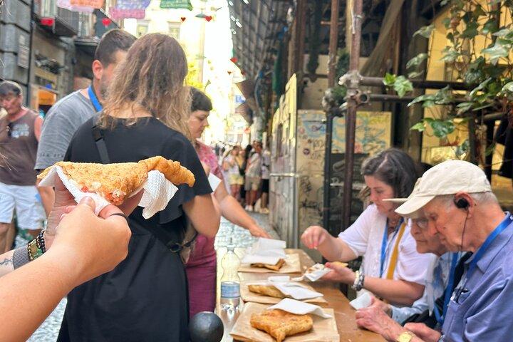 Manger et visiter Naples City Street Food Tour avec un expert local