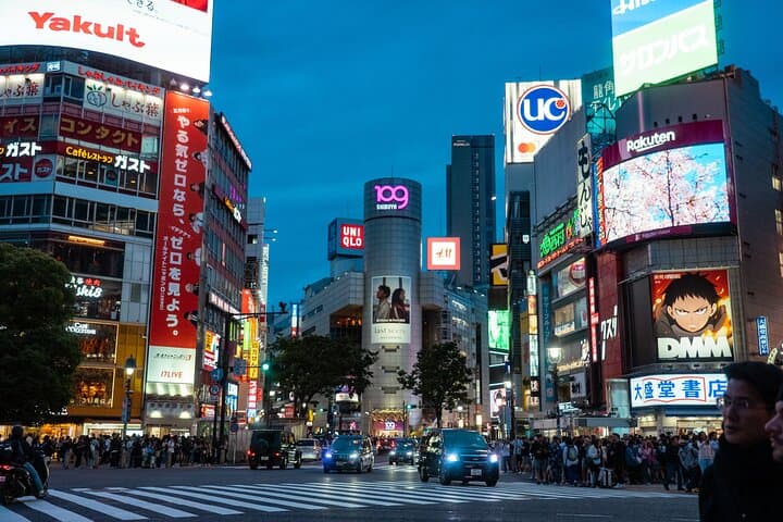Shibuya Walking Tour: Crossing, Hidden Streets & Local Culture