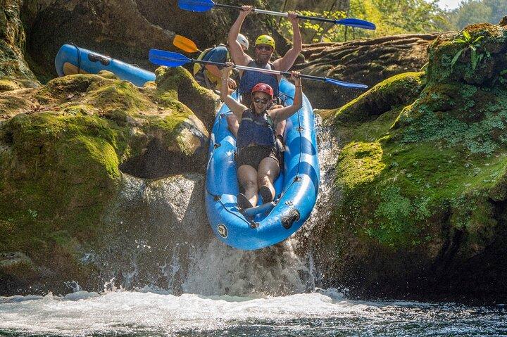 Kajaktour in der Mreznica-Schlucht