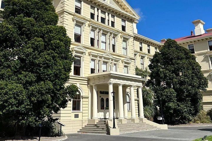 Windy Wellington: A Self-Guided Audio Tour
