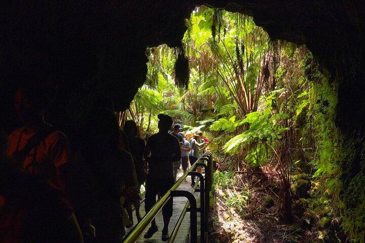 Big Island Scenic Tour: Vulcano Hilo Town Waterfall Beach & Lunch