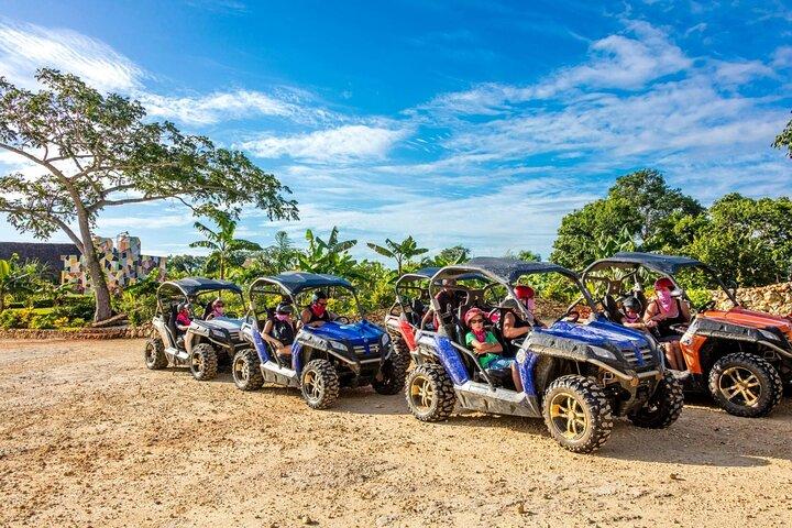 Tour de aventura con Buggies Ziplining Cenote y Taino Cultura