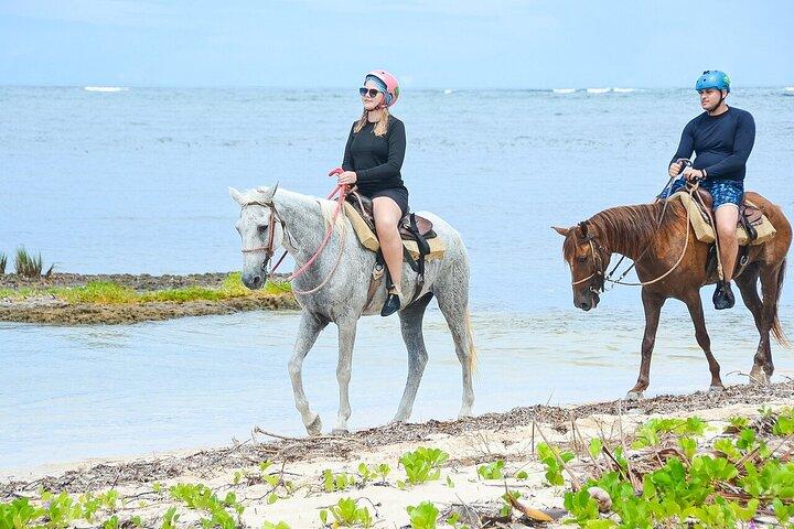Aventura a caballo por las playas de Macao Alto en Punta Cana