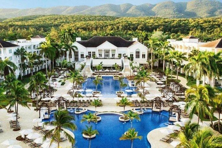 Airport transfer to and from Hyatt montego Bay