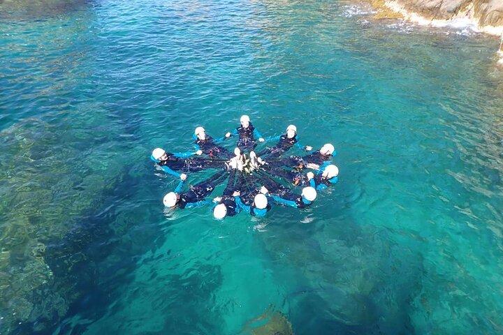 Eine Küstenfahrt an der Costa Brava in Barcelona