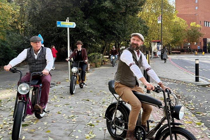 楽しいレトロバイクで巡るプライベートロンドンEバイクツアー