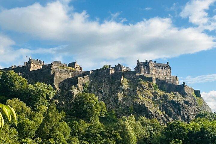 Edinburgh City 4 - Tour privato in taxi guidato di un'ora
