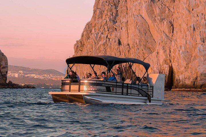 Private Cabo Tritoon Cruise: Arch, Snorkeling or Sunset