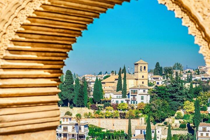 Premium Alhambra Tour Desde Puerto De Málaga