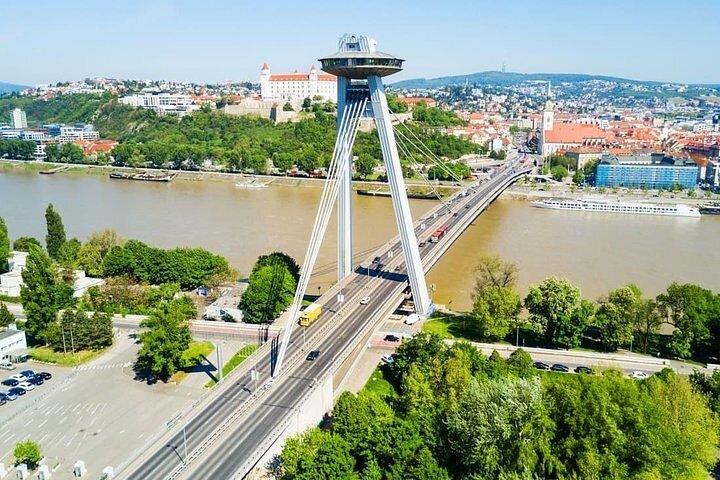 Budapest und Bratislava private Tagestour ab Wien