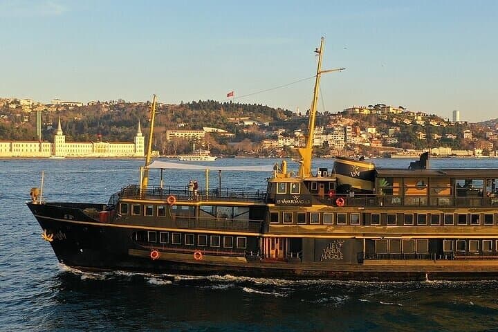 Breakfast Tour on the Bosphorus by Boat
