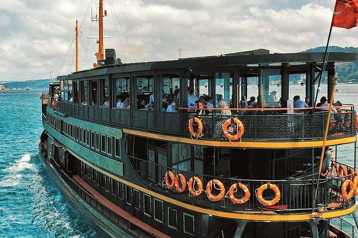 Bosphorus Breakfast Cruise With Live Music