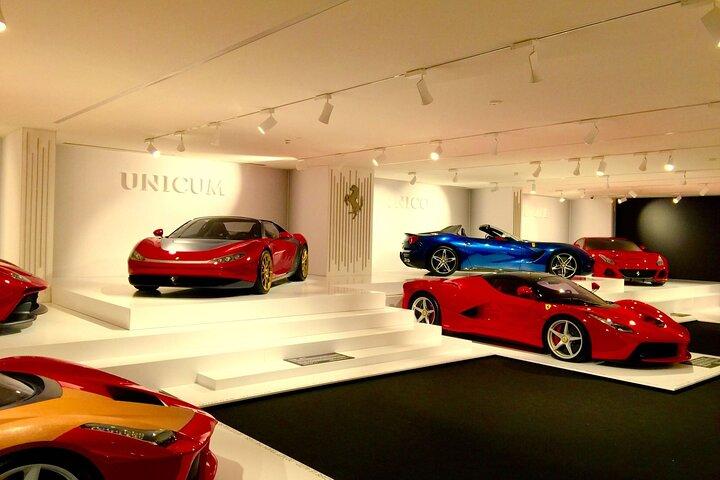 マラネッロとモデナのフェラーリ博物館のコンボチケット