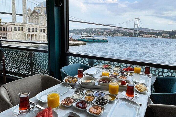 Bosphorus Breakfast Cruise With Live Music