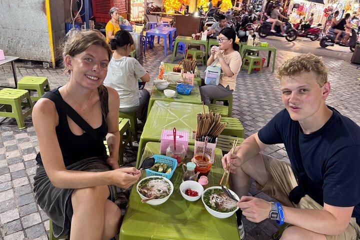 Layla HaNoi food tour