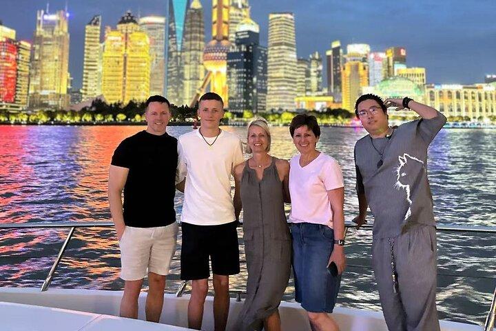 Hoteller i nærheden af Shanghai Huangpu River Luxurious Private VIP Yacht Cruise