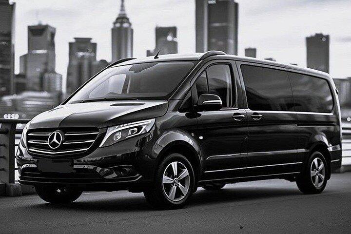 Transfert privé de l'aéroport de Melbourne à Melbourne CBD Hotel