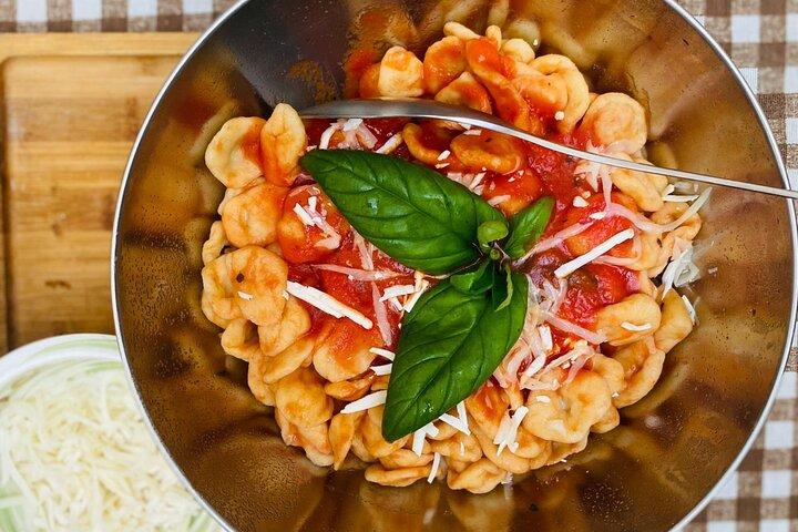 ブリンディジ中心部の八百屋から料理レッスン