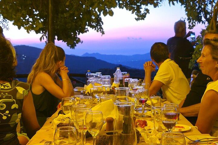 Kretenzische wijn- en dinertour bij zonsondergang in Chania