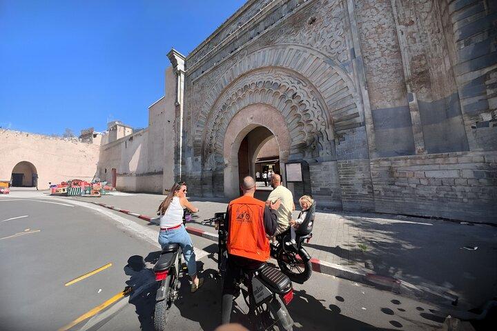 Ervaar door de straten van Marrakech per e-bike