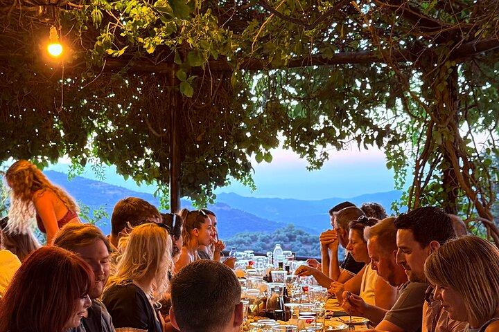 Kretenzische wijn- en dinertour bij zonsondergang in Chania