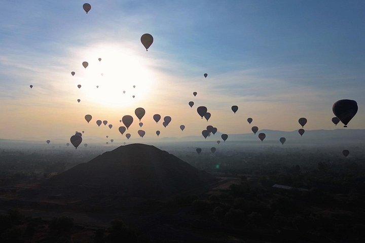 Vuelo en Globo en Teotihuacán desde Ciudad de México / Volare