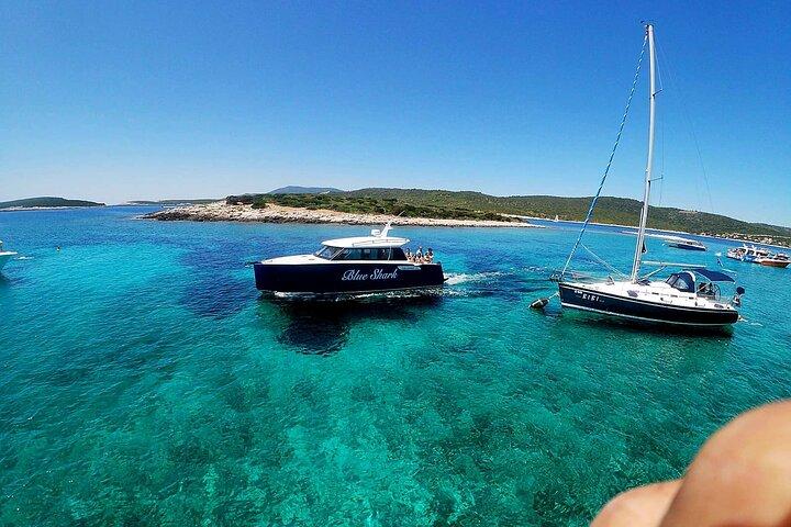 Blå grotte og Hvar - 5 øer speedbådstur fra Split