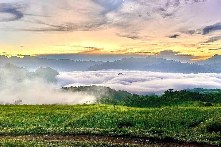 Full-Day Mai Chau Valley Tour from Hanoi with Cycling, Culture