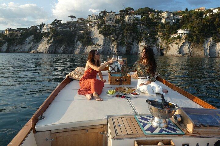 Visite au coucher de soleil en bateau privé avec apéritif à Portofino 3 heures